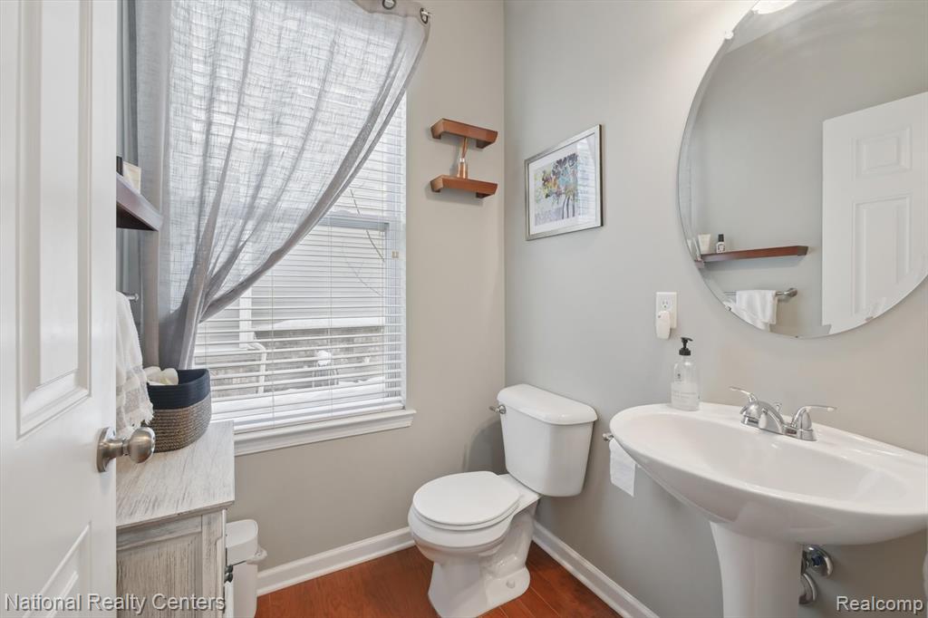 27316 Victoria Road, Novi, MI — Photo 24
