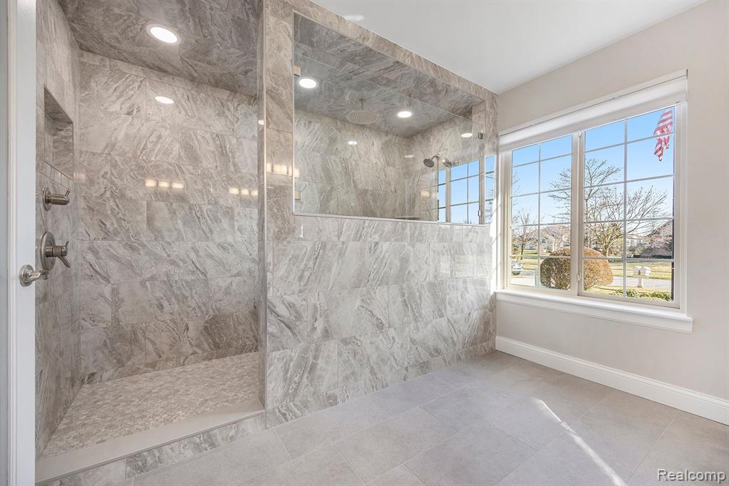 6634 SAINT ANDREWS Drive, Shelby Twp, MI 48316 — Photo 19