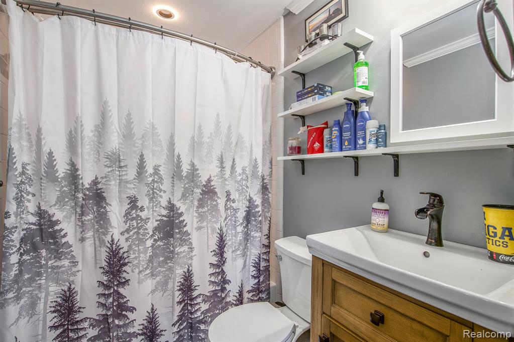 11 Metroview Court, Ann Arbor, MI 48108 — Photo 16
