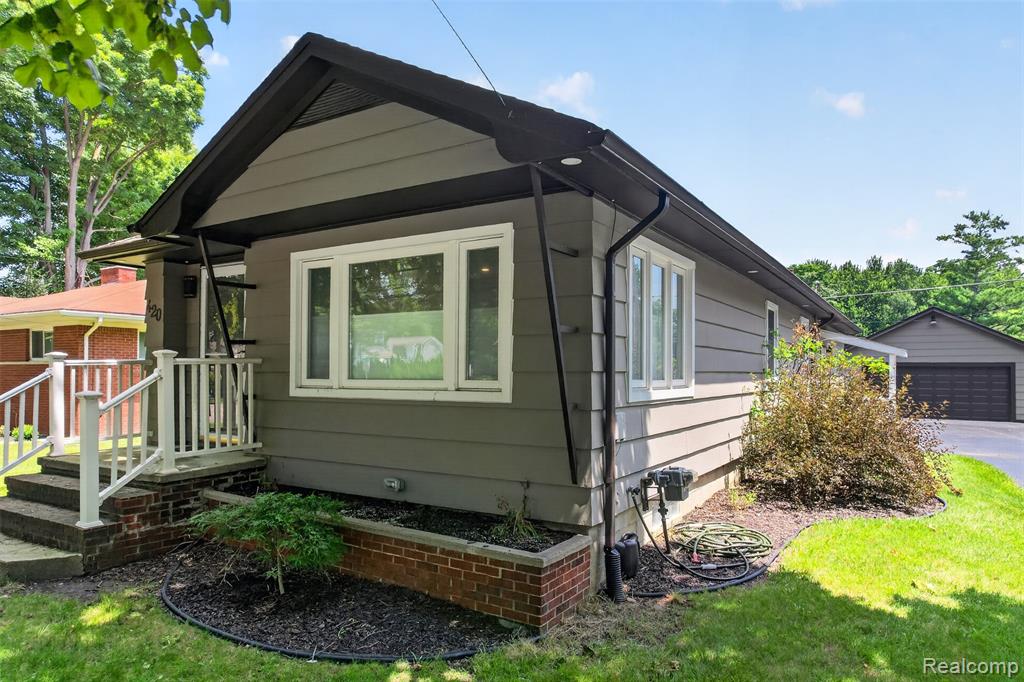 420 N Main Street, Almont, MI 48003 — Photo 3