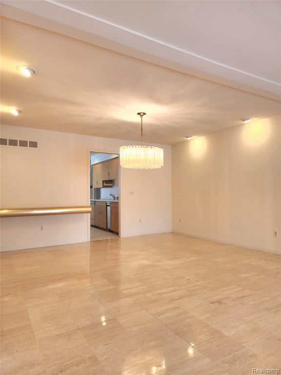 5129 Woodlands Lane, Bloomfield Hills, MI 48302 — Photo 24