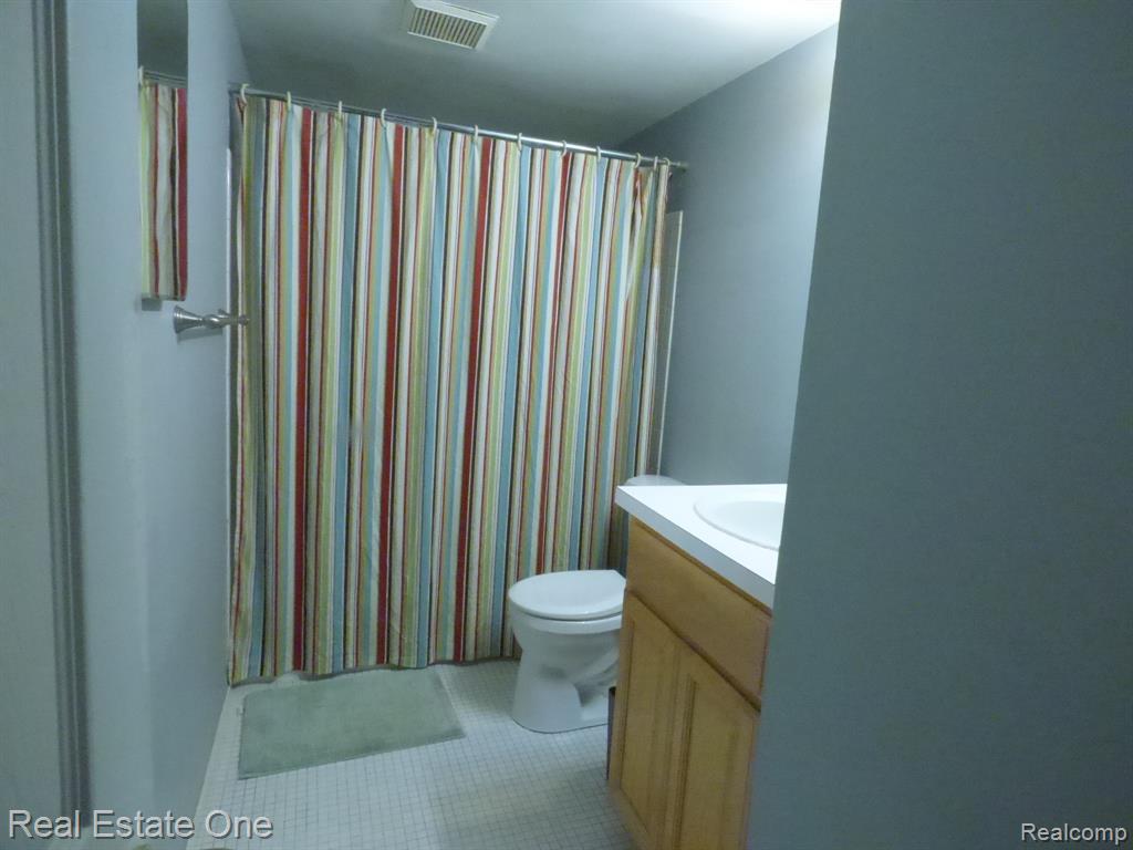 202 Princeton Drive, South Lyon, MI 48178 — Photo 11