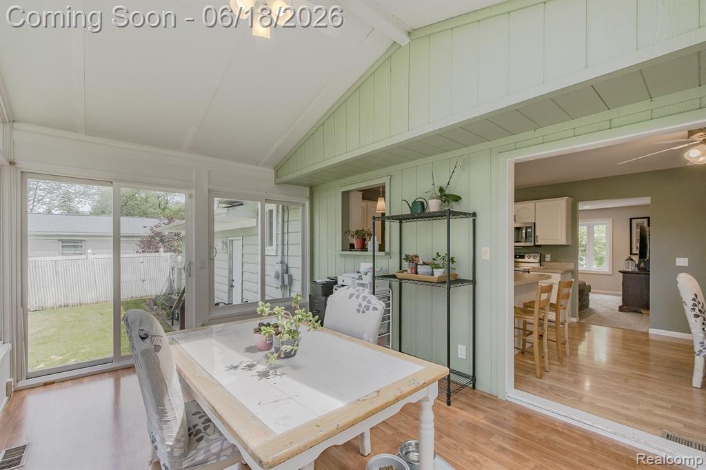 880 Joslyn Road, Lake Orion, MI 48362 — Photo 15