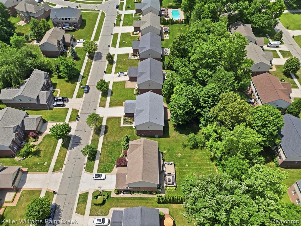 846 Monterey Lane, Rochester Hills, MI 48307 — Photo 41