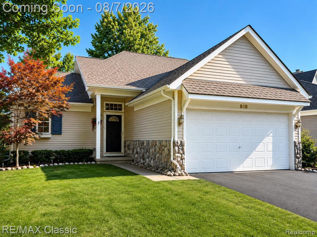 818 Yorick Path, 11, Wixom, MI 48393