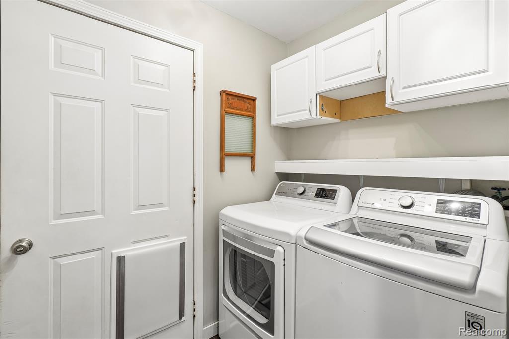 696 Vincent Street, Pinckney, MI 48169 — Photo 18