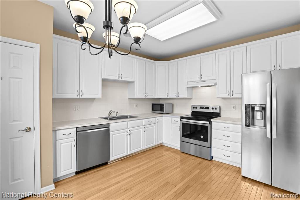 49944 Blackberry Trail, 55, Novi, MI — Photo 9