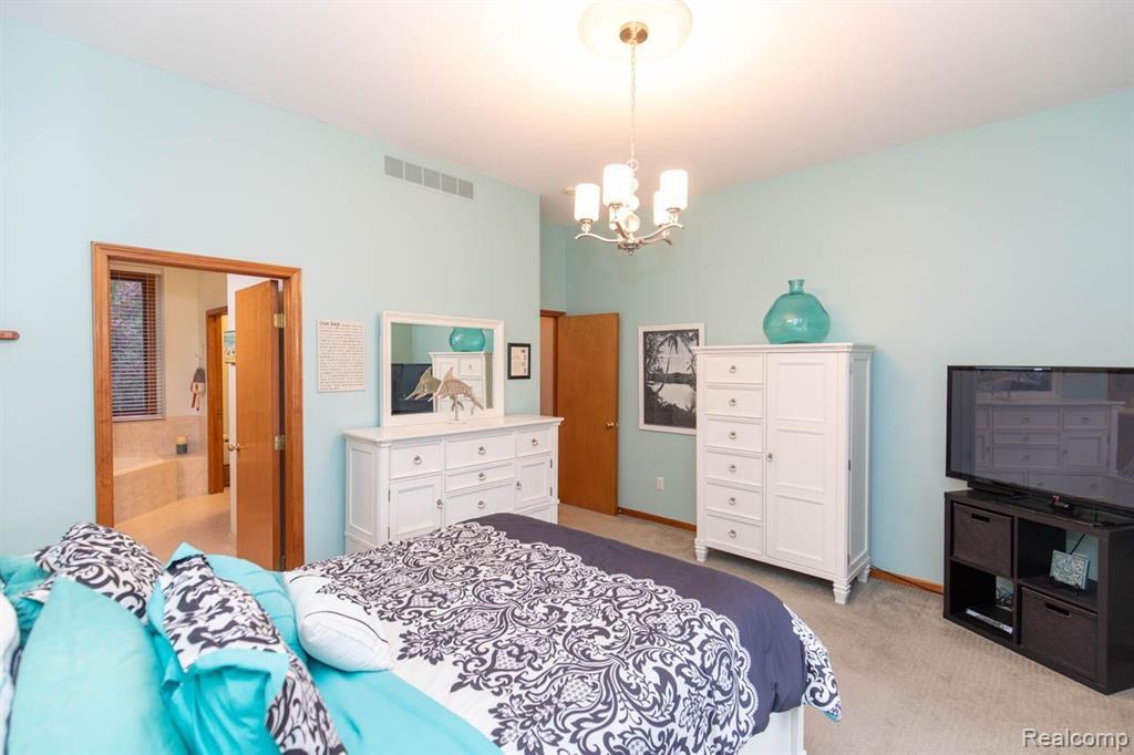 914 E LIBERTY Street, Milford, MI 48381 — Photo 41