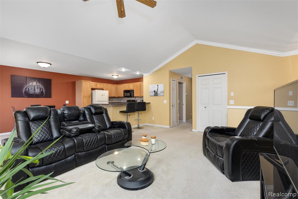 51745 Adler Park Drive W, Chesterfield, MI — Photo 5