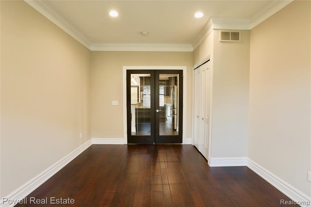 423 Verona Drive, Rochester Hills, MI 48307 — Photo 13