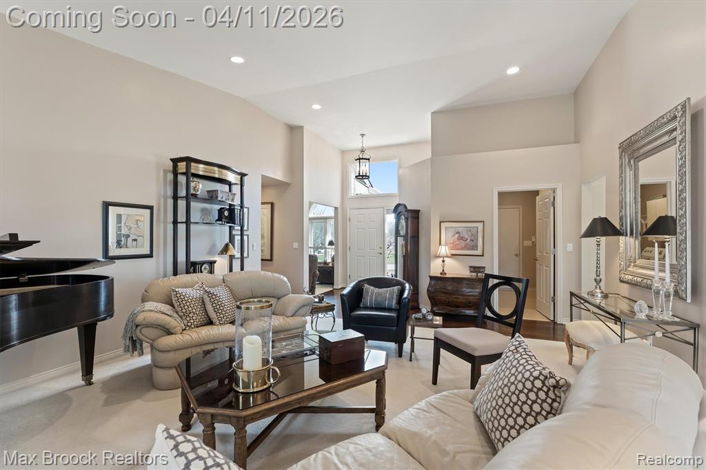 5010 Lake Vista Drive, West Bloomfield, MI 48323 — Photo 4