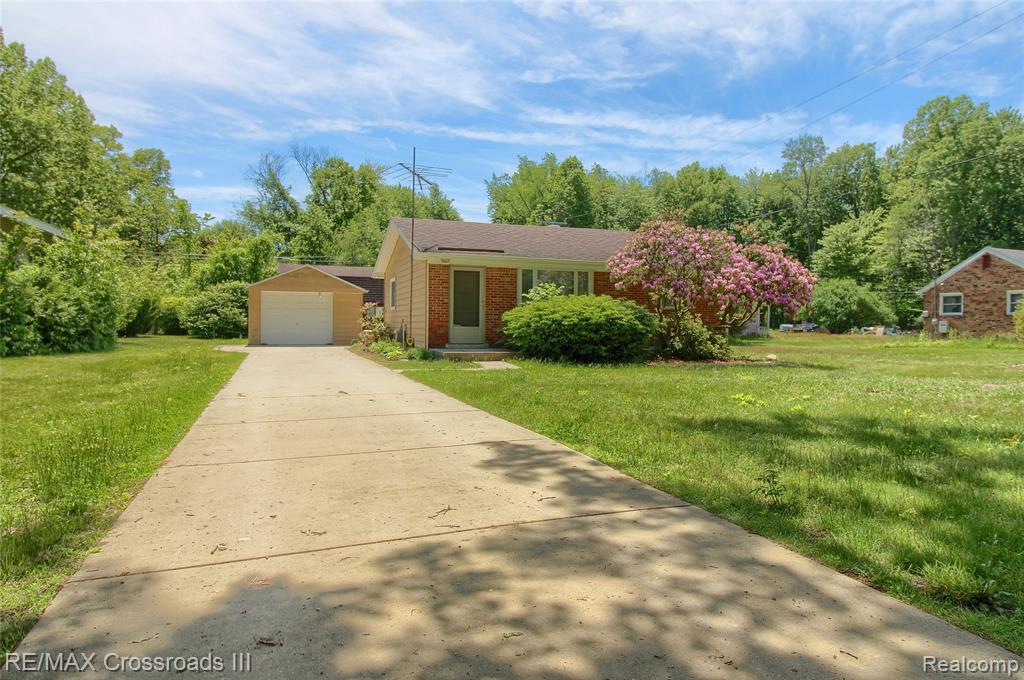 41509 RIGGS Road, Van Buren, MI 48111 — Photo 2