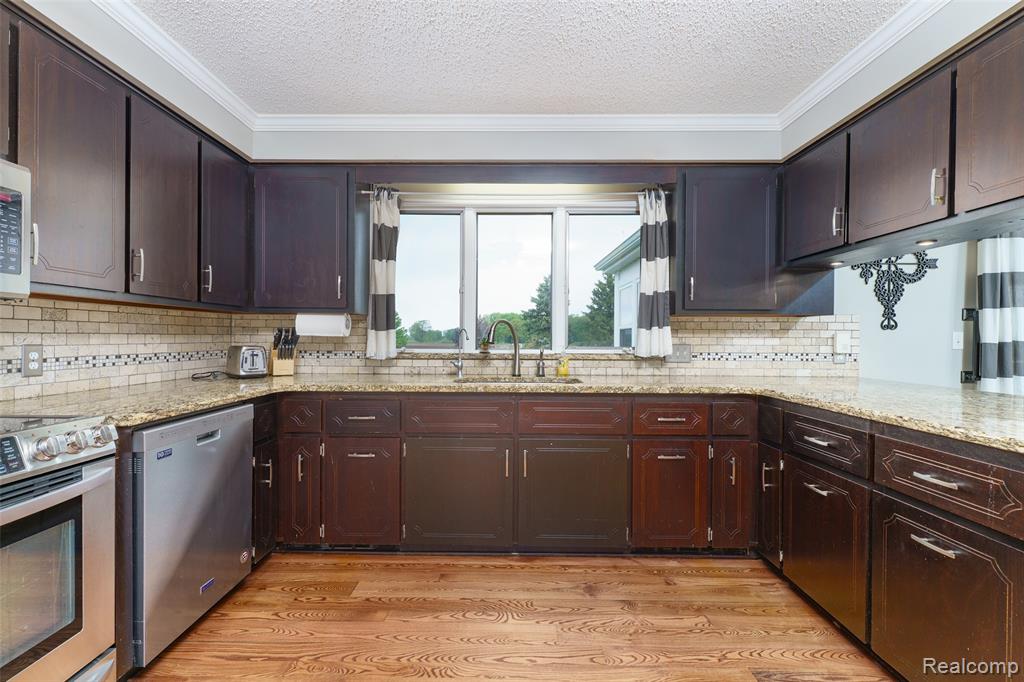 8653 Burnside Rd, Brown, MI 48416 — Photo 12