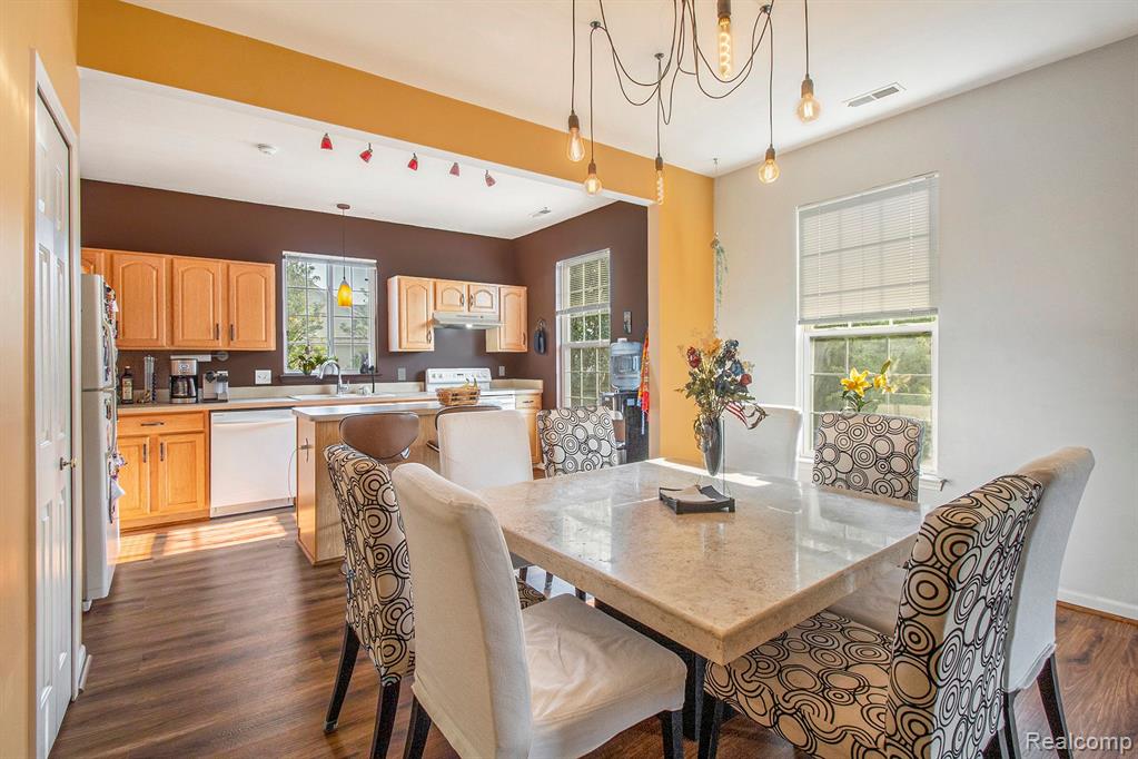 2016 CEDAR VALLEY Drive, Canton, MI 48188 — Photo 13