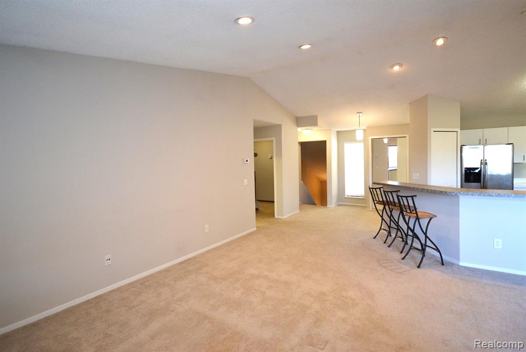 6620 Ridgefield Circle, West Bloomfield, MI — Photo 9