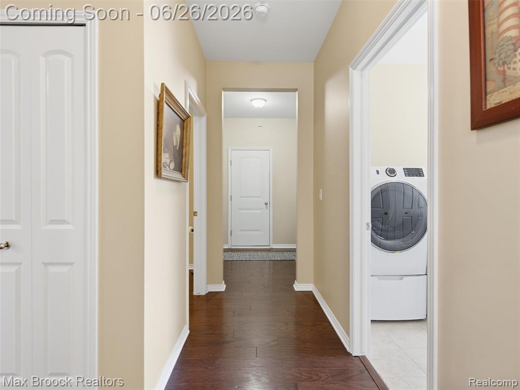 583 Birchcrest Court, Oakland, MI — Photo 24