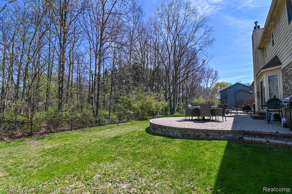 51466 PROMENADE Lane, New Baltimore, MI 48047 — Photo 38