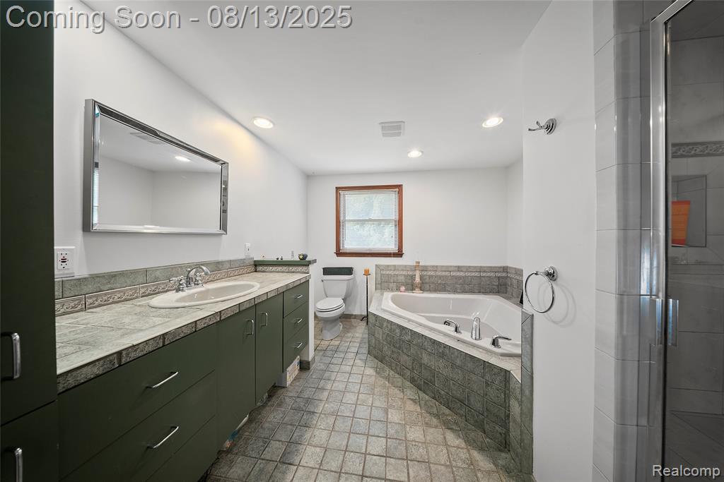 7929 Siding Court, Grosse Ile, MI 48138 — Photo 35