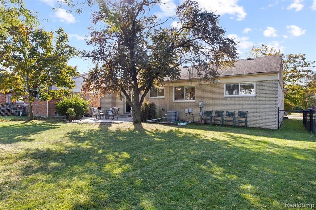 723 PRINCESS Drive, Canton, MI 48188 — Photo 25