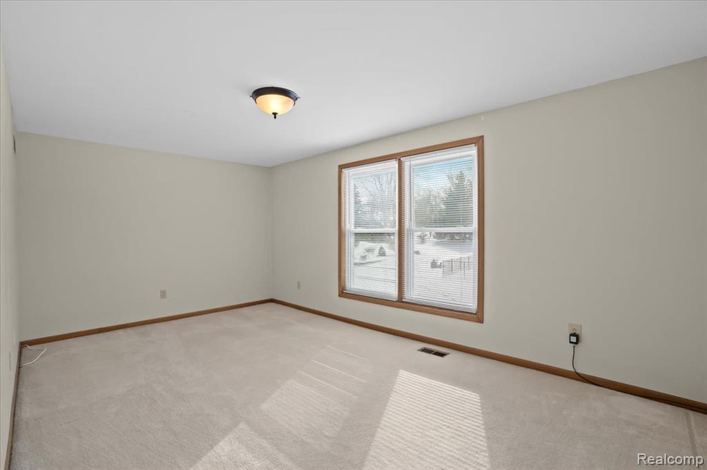 9112 Meadowdale Drive, Brighton, MI 48114 — Photo 31