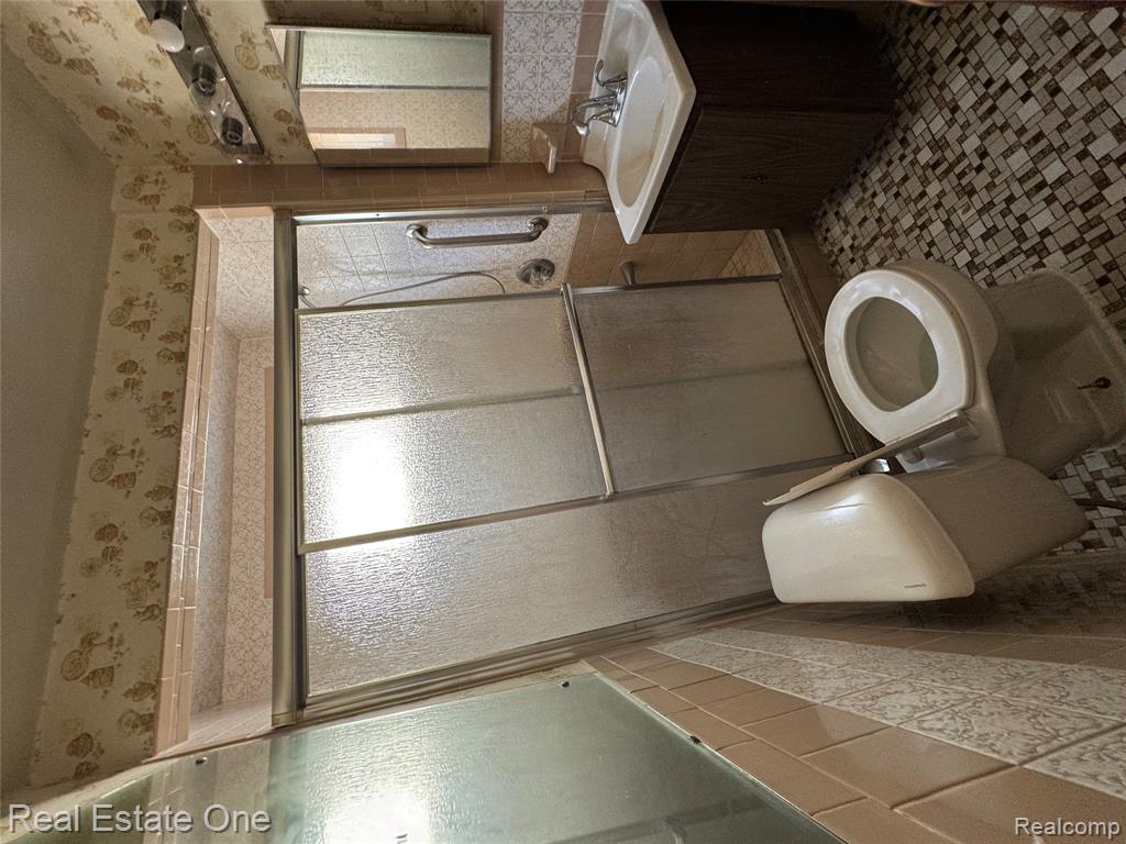 7035 Hudson Avenue, Warren, MI 48091 — Photo 11