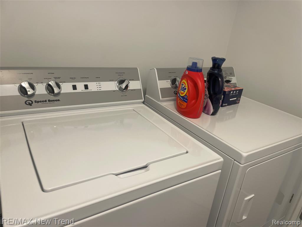 205 Monument Lane, Wixom, MI 48393 — Photo 14