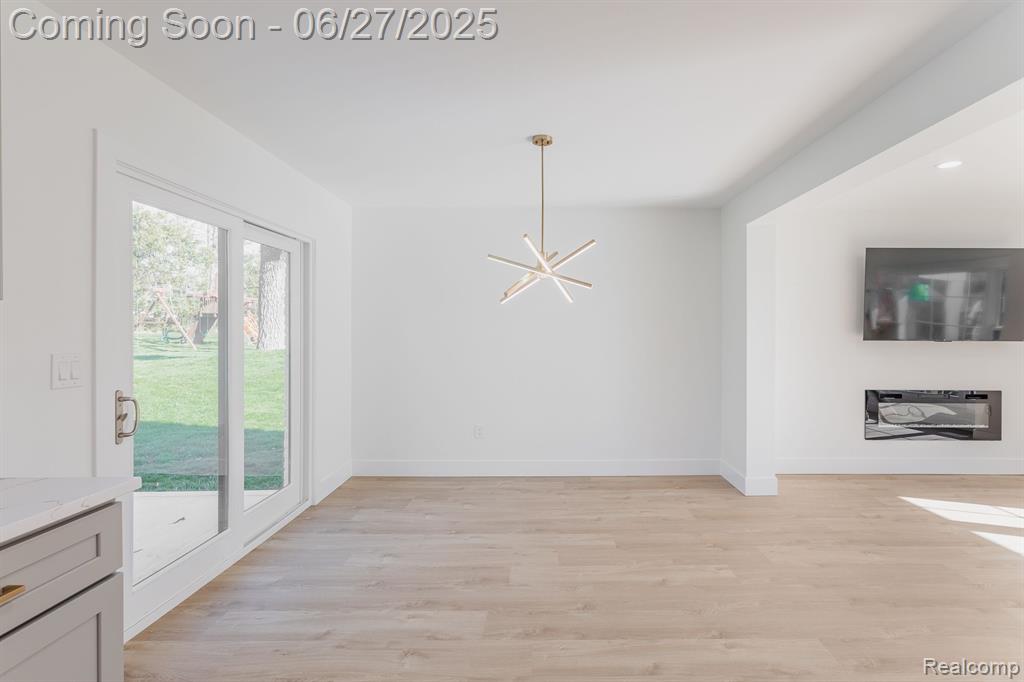 4054 ANTIQUE Lane, Bloomfield Hills, MI 48302 — Photo 9