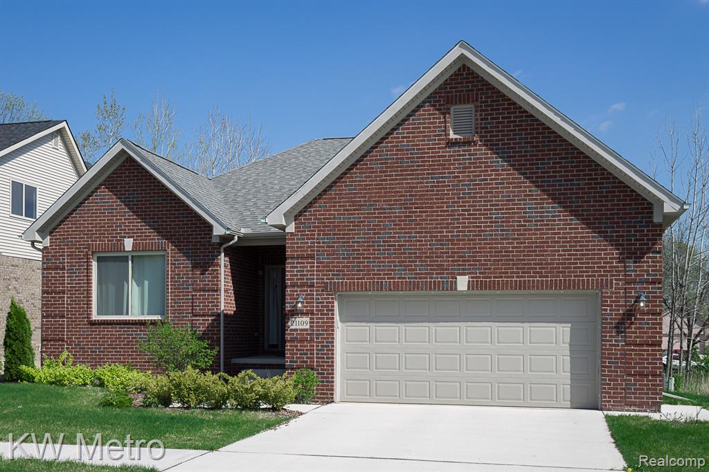 34632 John Bartley Circle, Sterling Heights, MI 48310