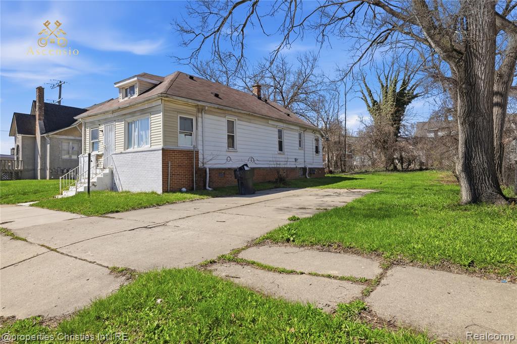 17139 Mackay Street, Detroit, MI 48212 — Photo 2