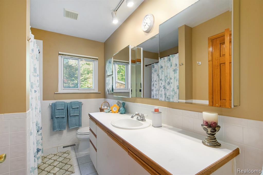 11109 Wynns Road, Pinckney, MI 48169 — Photo 16