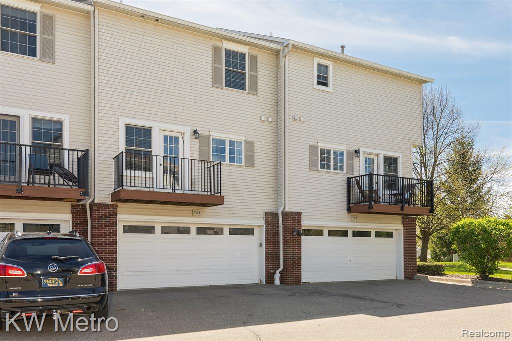788 EAGLE Drive, Fenton, MI 48430 — Photo 33