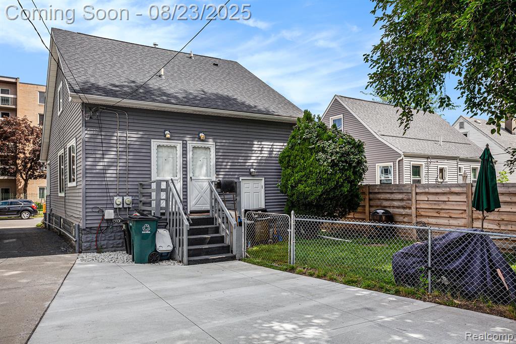 518 E Troy Street, Ferndale, MI 48220 — Photo 24