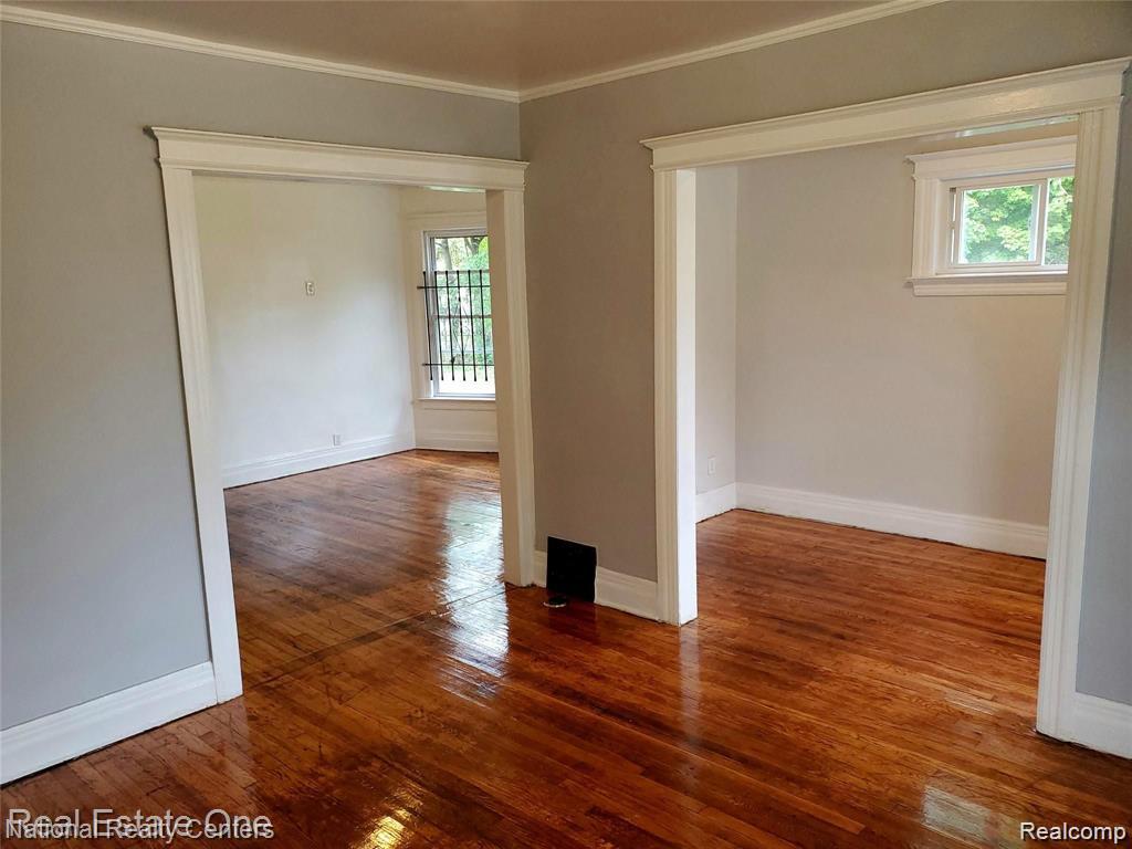 742 Clairmount Street, Detroit, MI 48202 — Photo 12