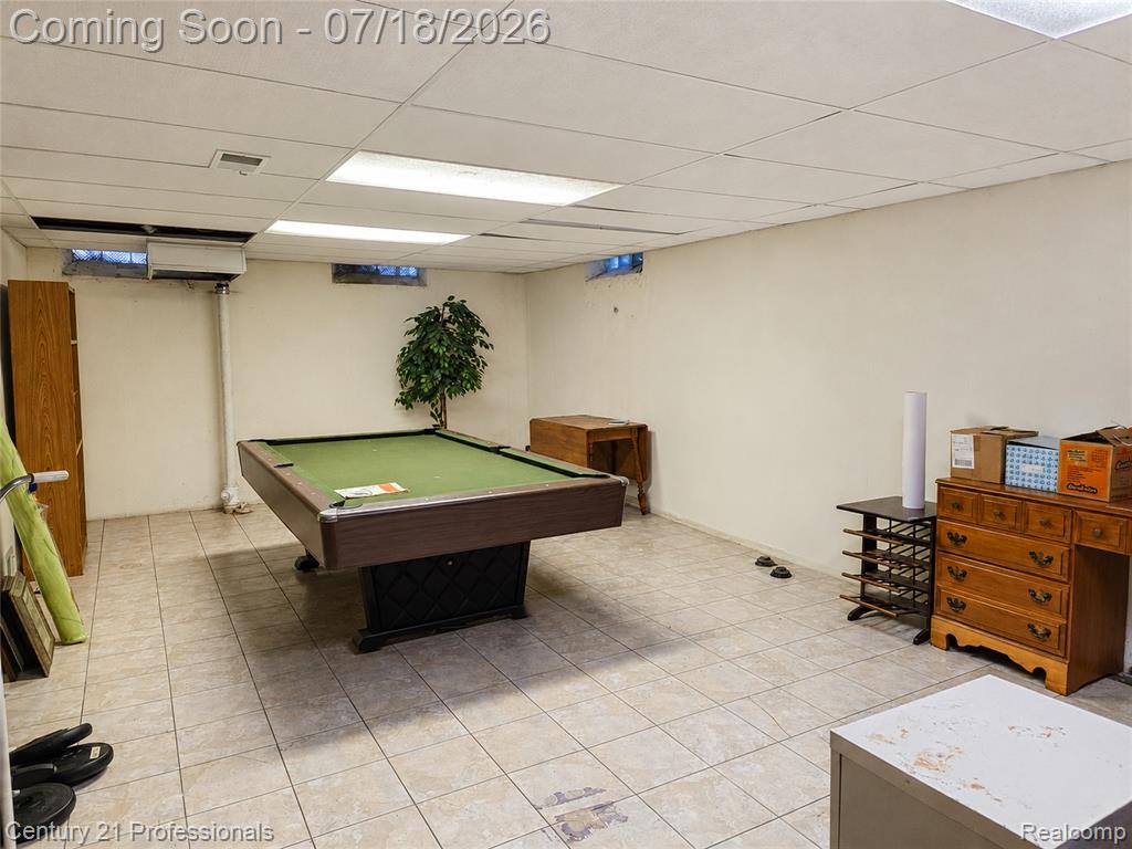 8563 Centralia Street, Dearborn Heights, MI 48127 — Photo 17