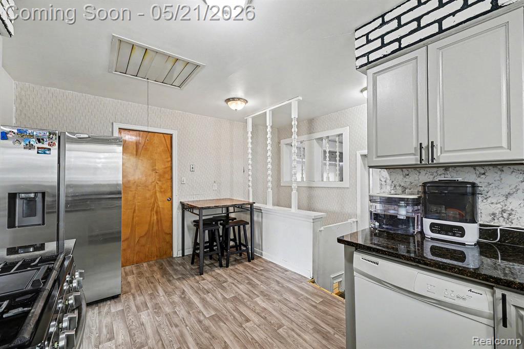 28326 Alden Street, Madison Heights, MI 48071 — Photo 10