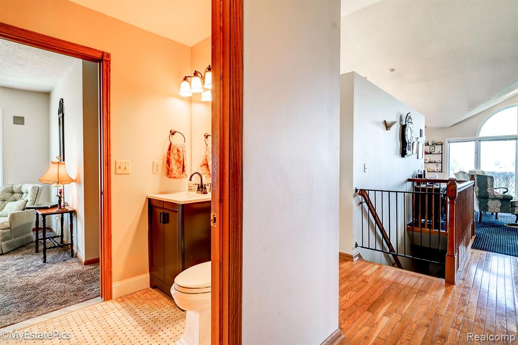 1807 PEBBLE CREEK Drive, Canton, MI 48188 — Photo 40