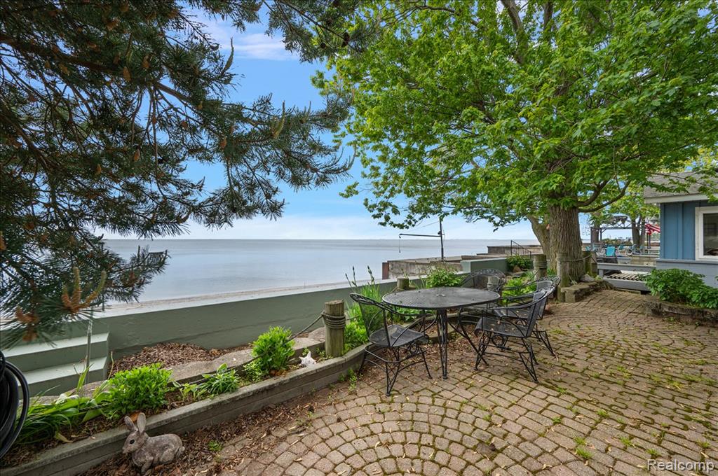 13358 Laplaisance Woods Street, La Salle, MI — Photo 9