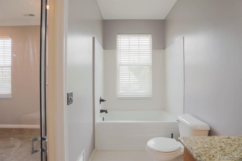 5112 Mesa Drive, Shelby Twp, MI 48316 — Photo 19