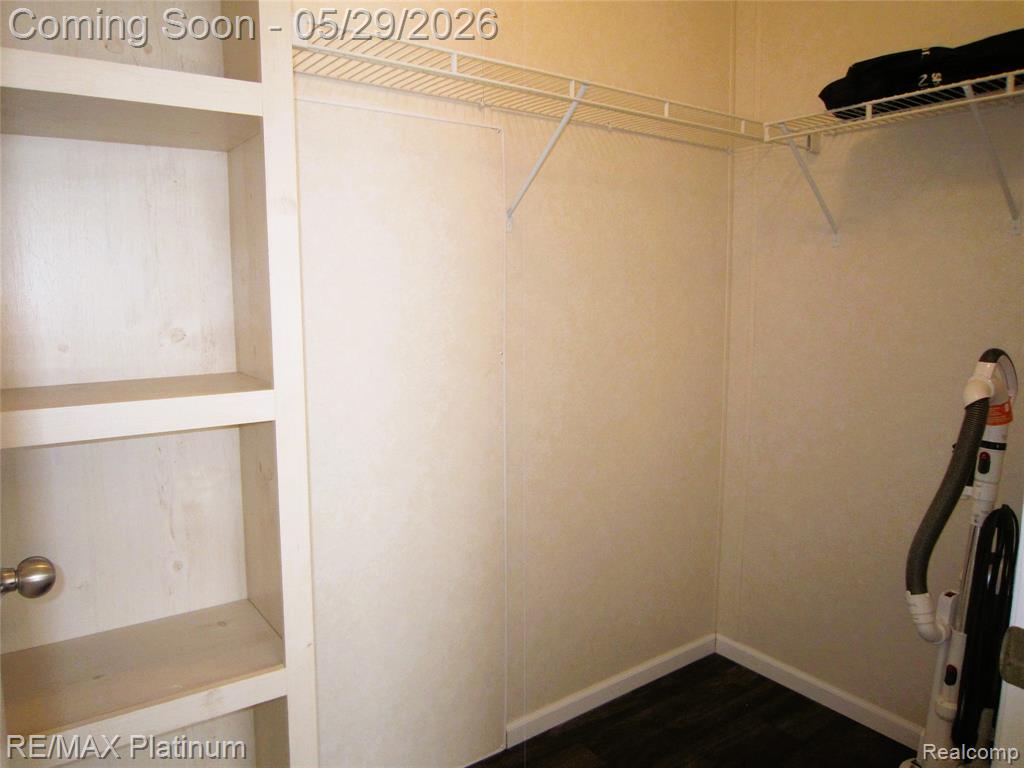 5615 Cherokee Bend Bend, Howell, MI 48843 — Photo 14