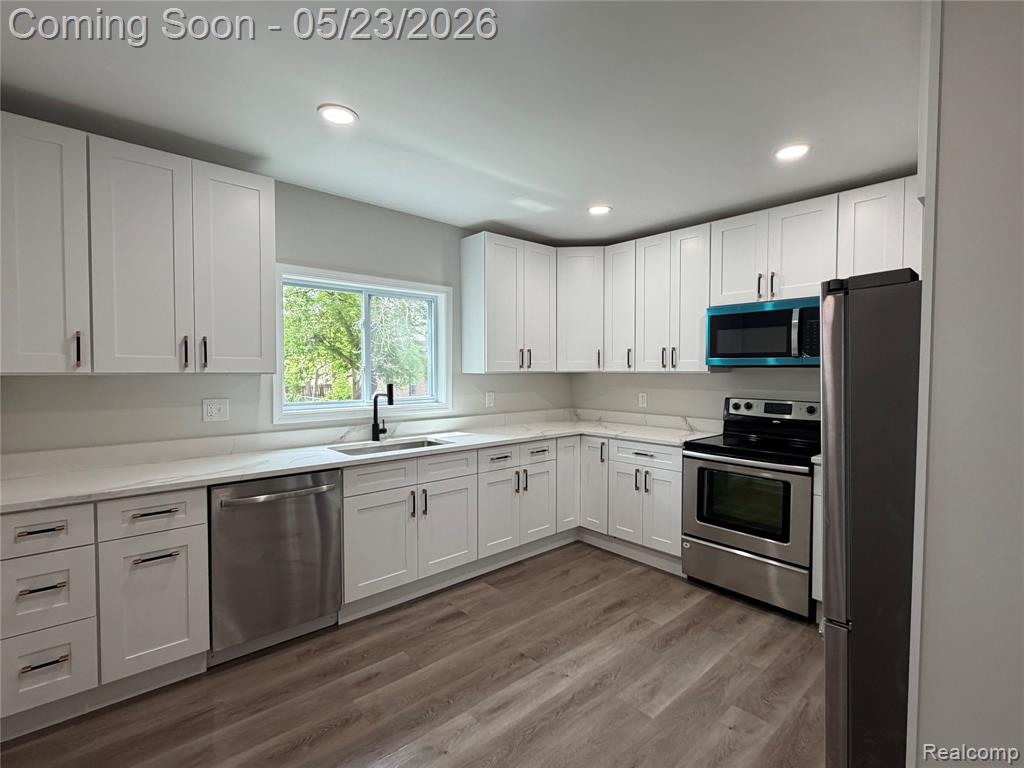 6423 Andersonville Road, Waterford, MI 48329 — Photo 10