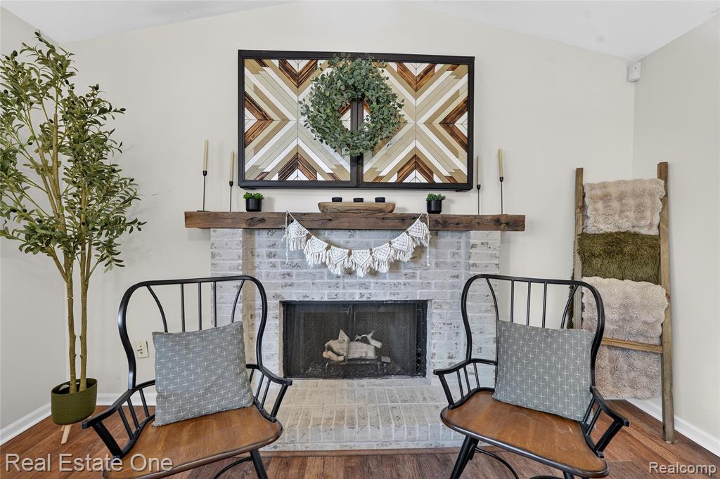 564 Dorchester Way, Milford, MI 48381 — Photo 20