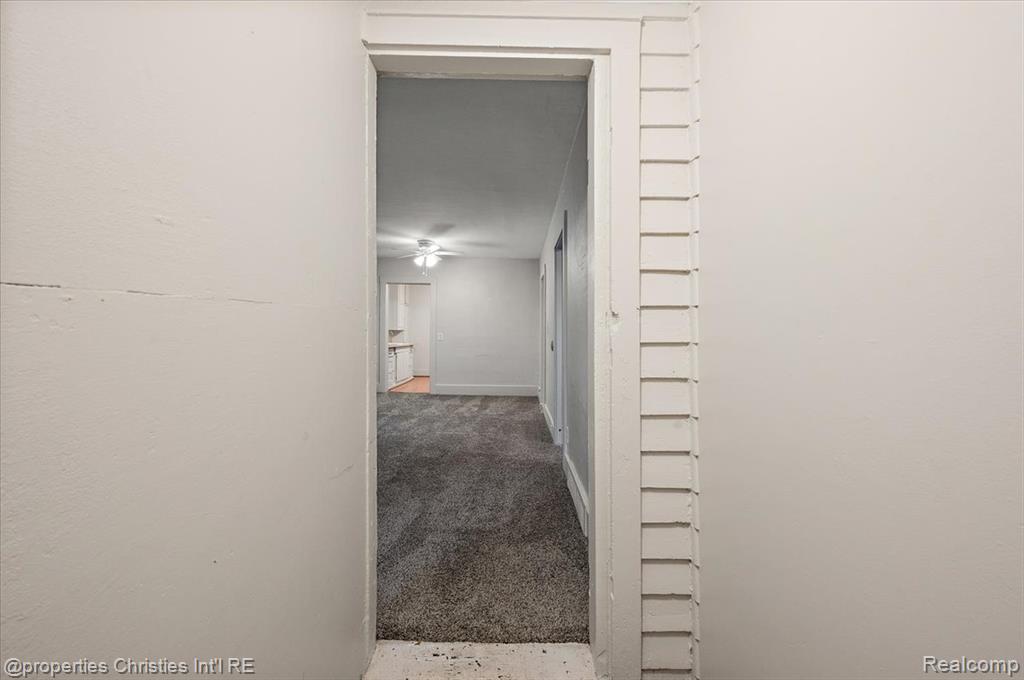 80 Michigan Avenue, Pontiac, MI 48342 — Photo 9