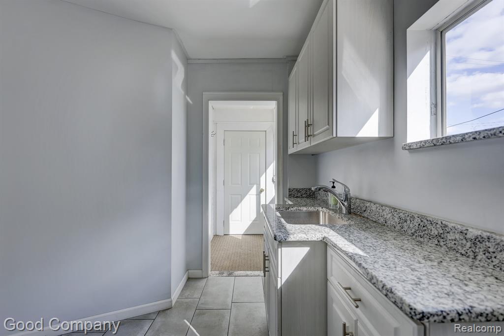 813 S Center Street, Royal Oak, MI 48067 — Photo 15