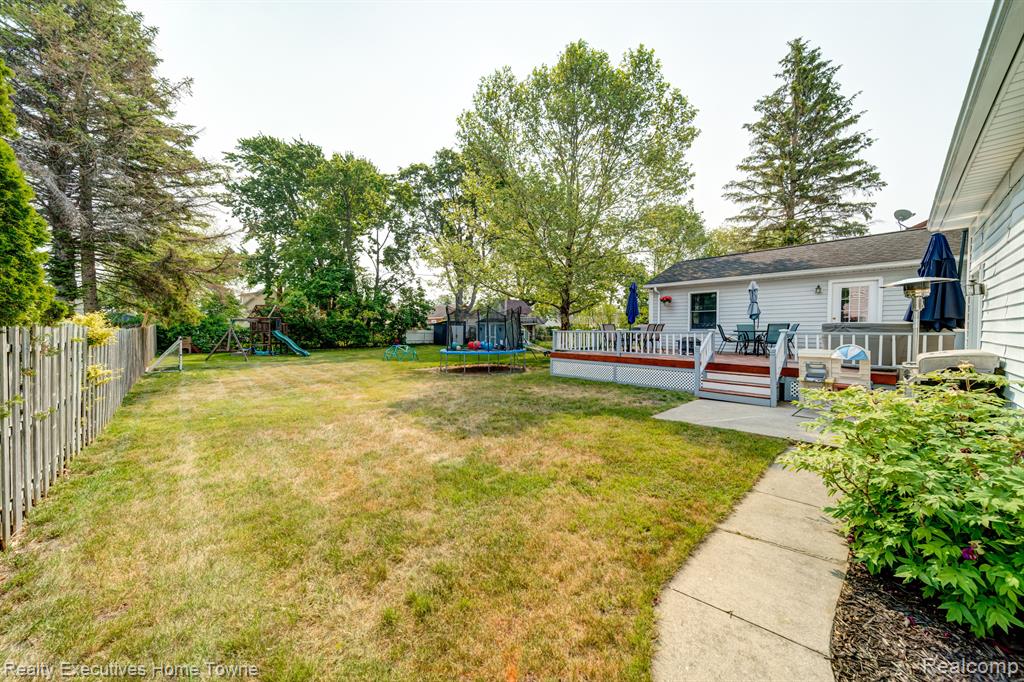 4238 FAIRWAY Drive, Fort Gratiot, MI 48059 — Photo 39