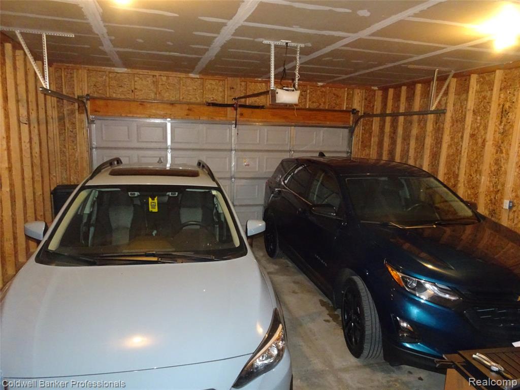 5399 Swan Drive, Burton, MI 48509 — Photo 22