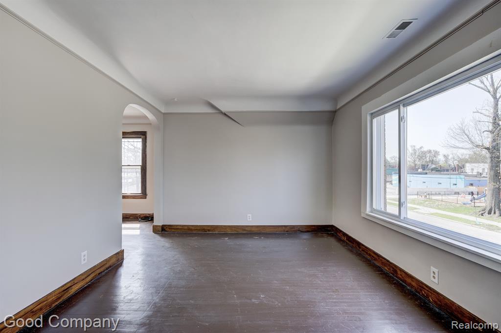 5050 THREE MILE Drive, Detroit, MI 48224 — Photo 16