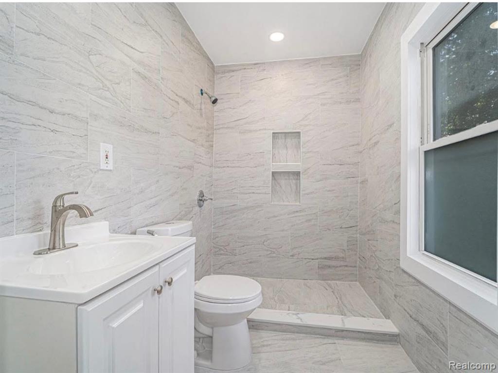 5651 N Beech Daly Road, Dearborn Heights, MI 48127 — Photo 5