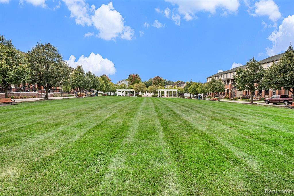3981 FORESTER Boulevard, Auburn Hills, MI 48326 — Photo 18