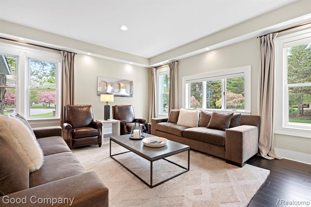 612 N LAKESHORE Drive, Ludington, MI 49431 — Photo 9
