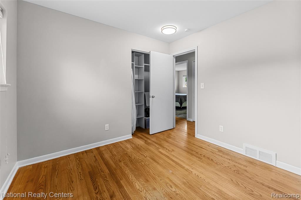 52655 Pappy, Shelby Twp, MI 48316 — Photo 13